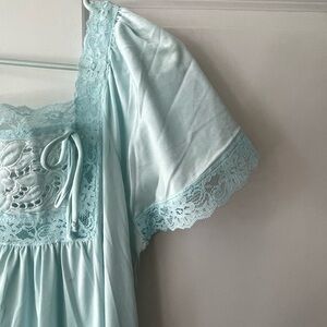 Vintage Light Blue Nightgown, Women’s